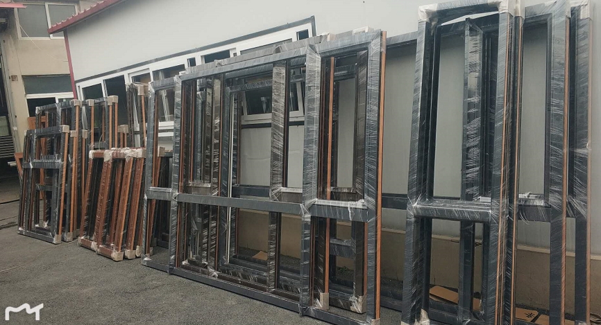 鞍山市天乙門窗工業(yè)有限公司沈陽(yáng)經(jīng)銷商所訂貨品已完成，經(jīng)過檢驗(yàn)后進(jìn)行包裝，準(zhǔn)備發(fā)貨